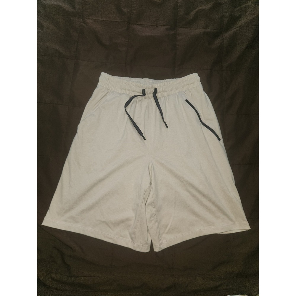 Mens Cream color DSG Athletic Athleisure shorts. Mens Small. Soft!